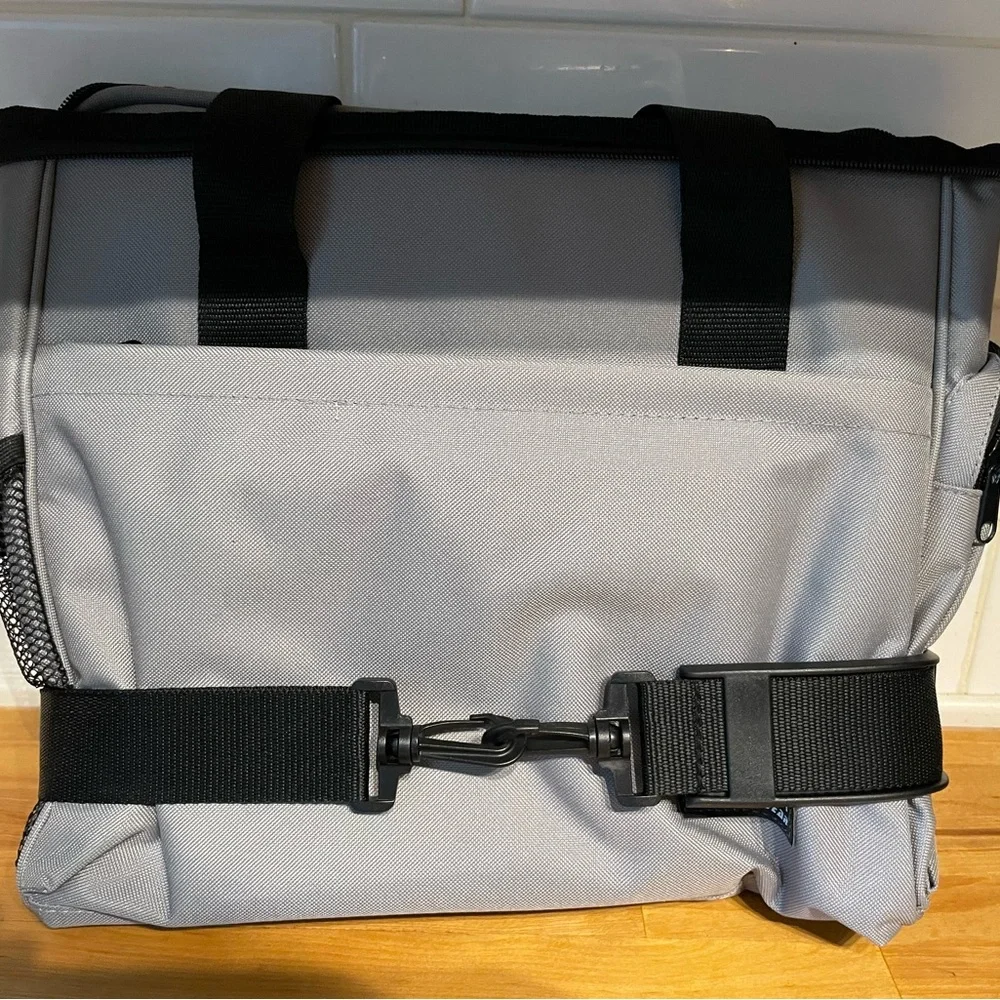 New Petsfit Travel Bag with Accessories - Gray